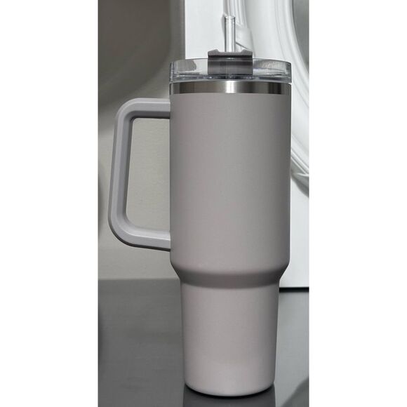 Stanley Adventure Quencher 40oz Stainless Steel Tumbler- ASH - Picture 4 of 6
